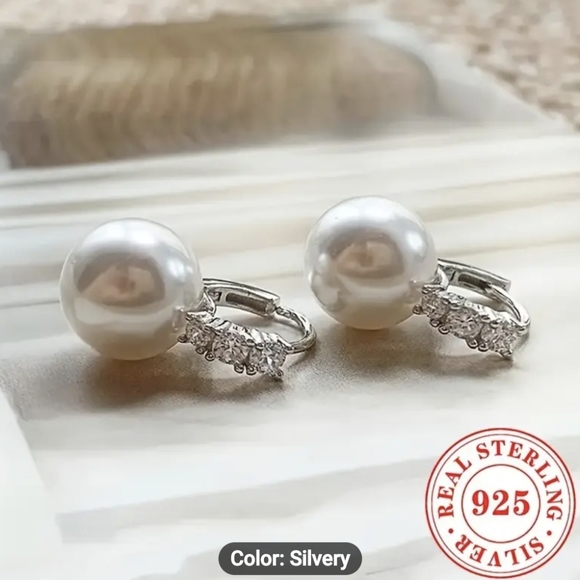 Jewelry - 🤍🩶NEW🤍🩶 LOVELY!! CZ and Faux Pearl Earrings in S925 Sterling Silver